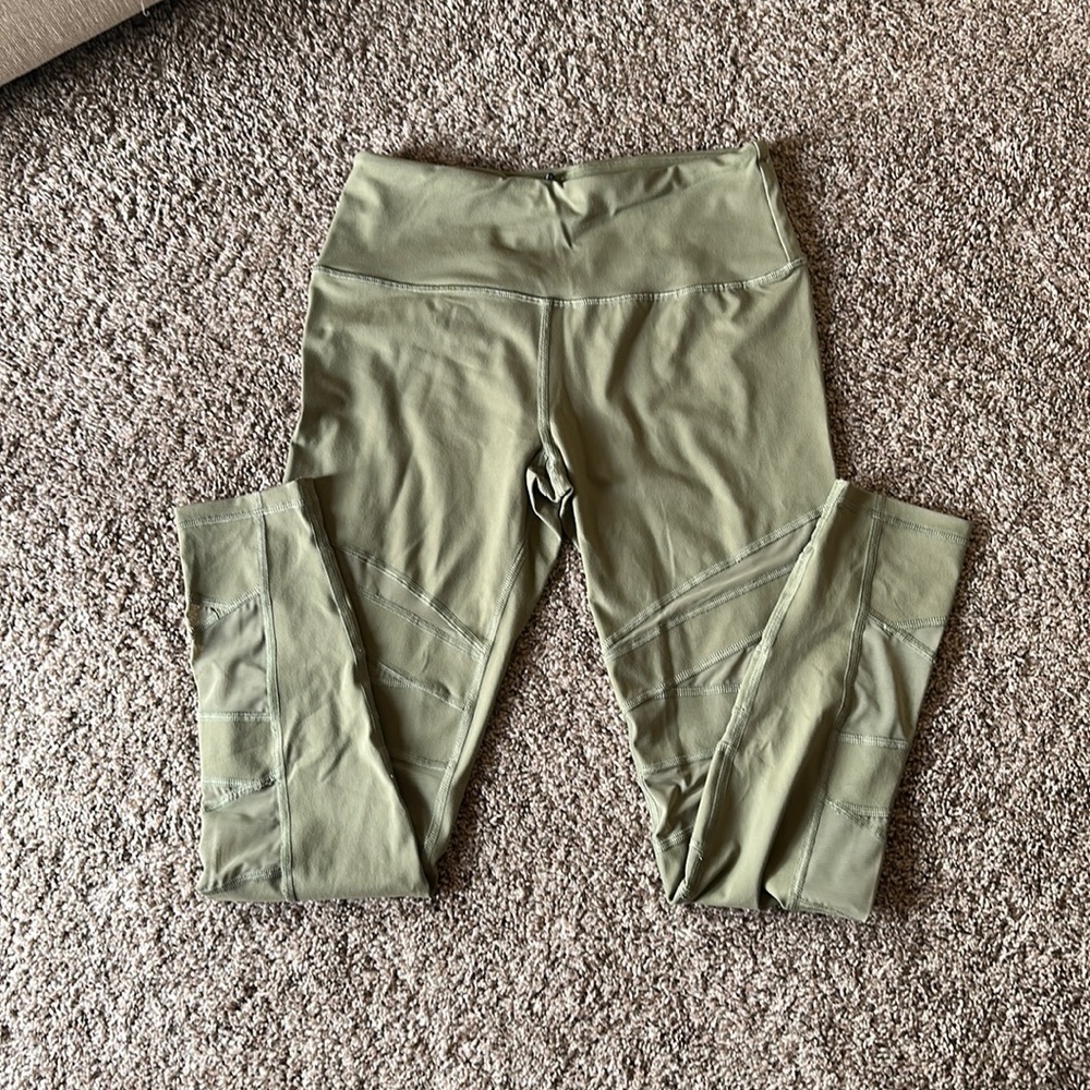 Victoria’s Secret Sport leggings